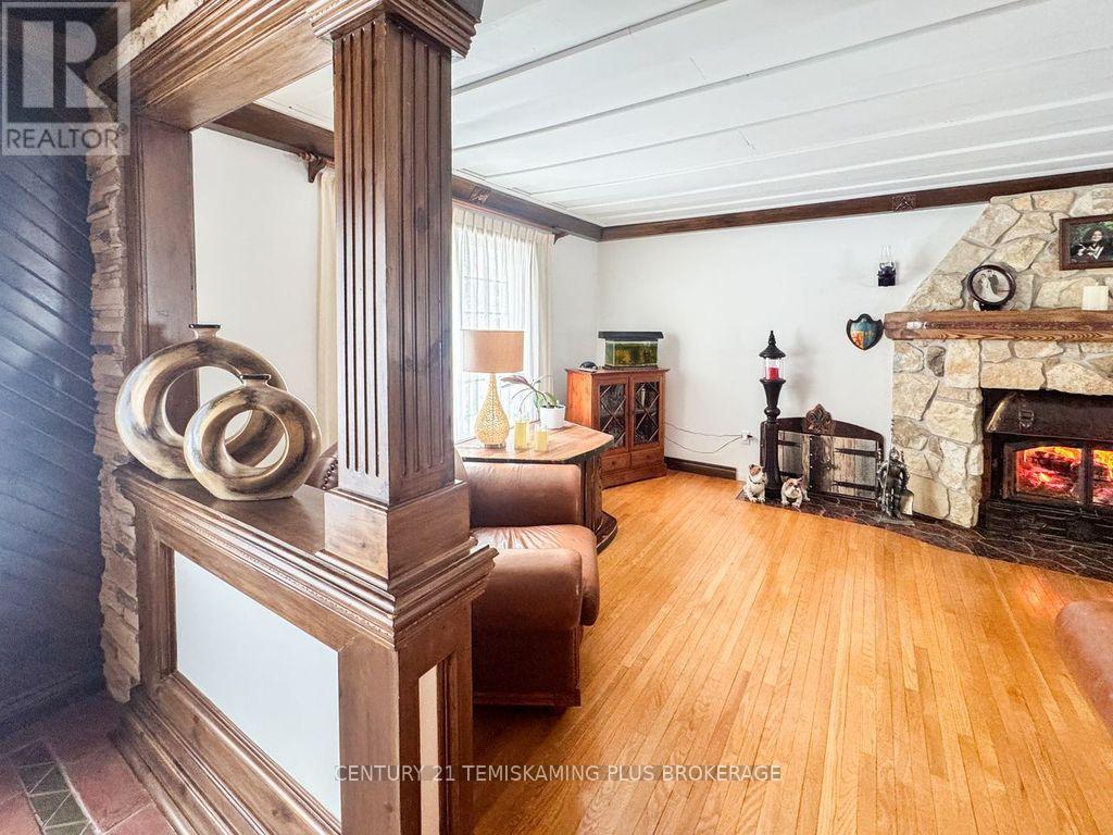 781 DAWSON POINT ROAD E - 17