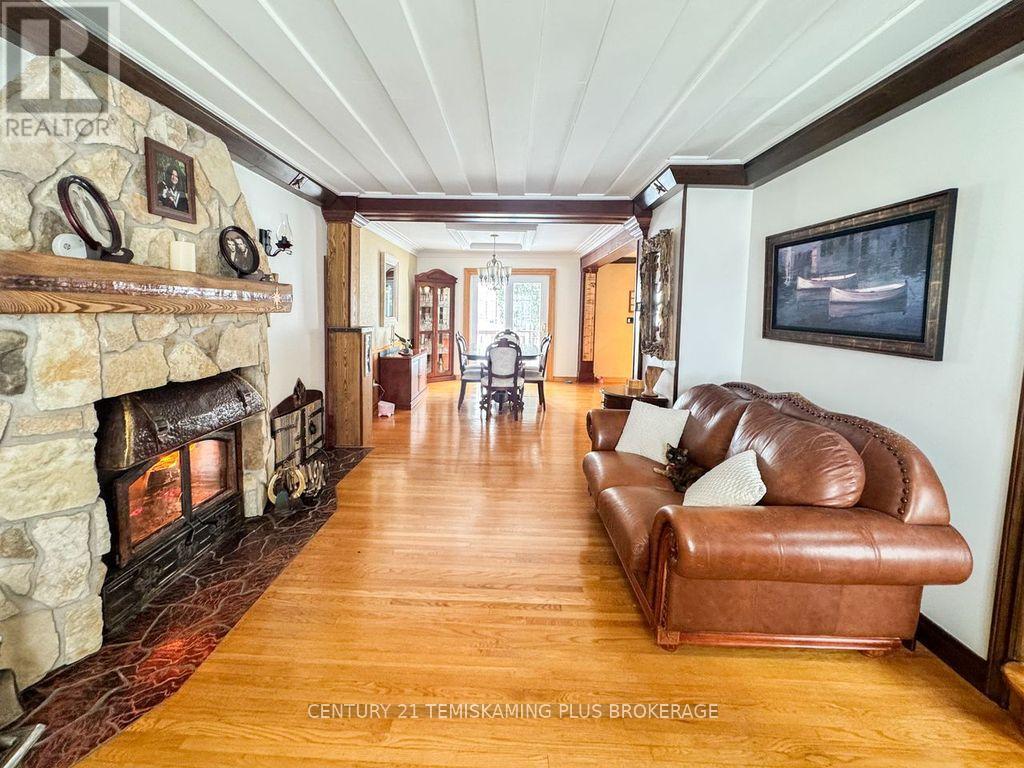 781 DAWSON POINT ROAD E - 4