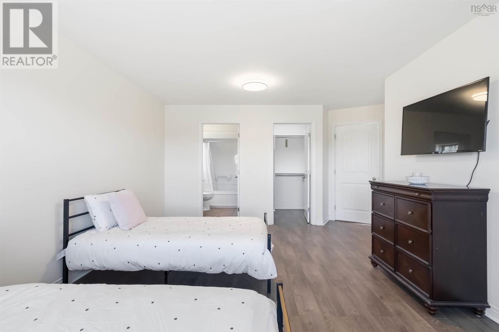 Property 30 of 49 of 61 Colins Road