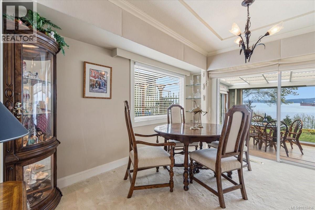 3648 SEAVIEW CRES - 11