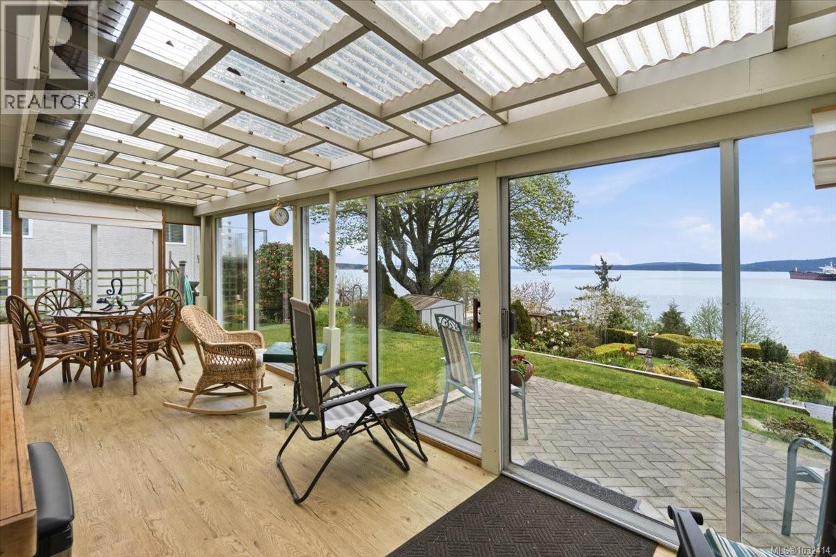 3648 SEAVIEW CRES - 13