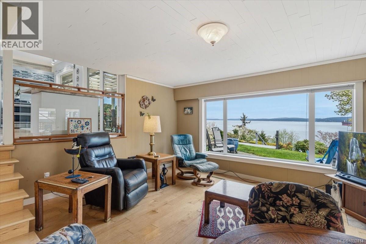 3648 SEAVIEW CRES - 15