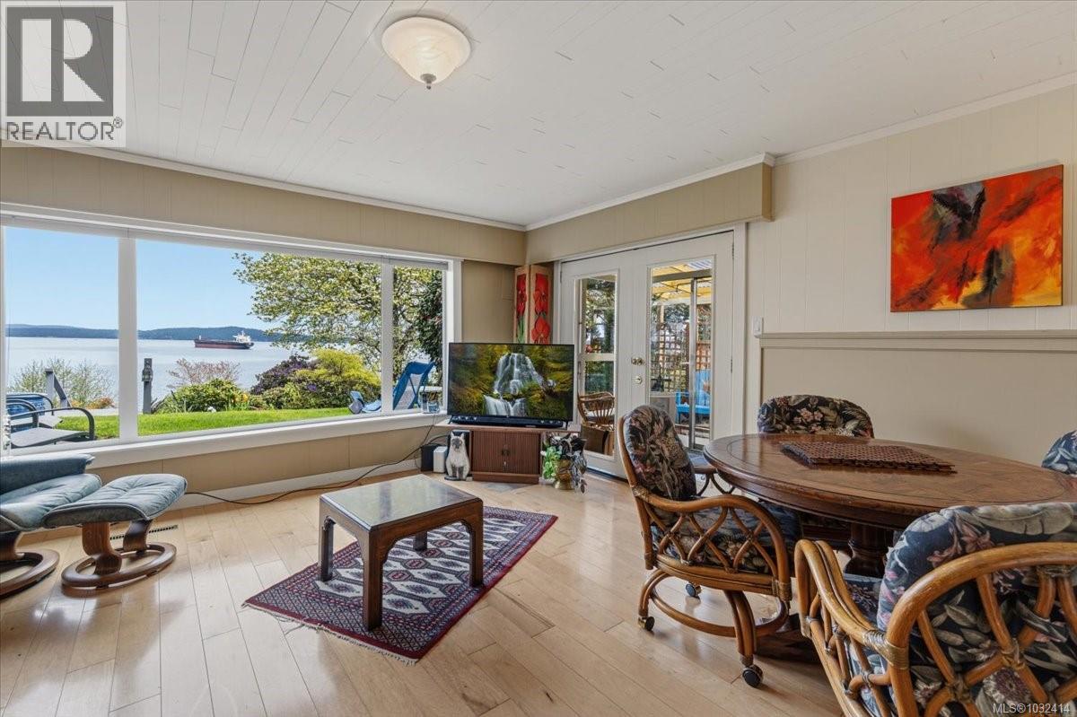 3648 SEAVIEW CRES - 16