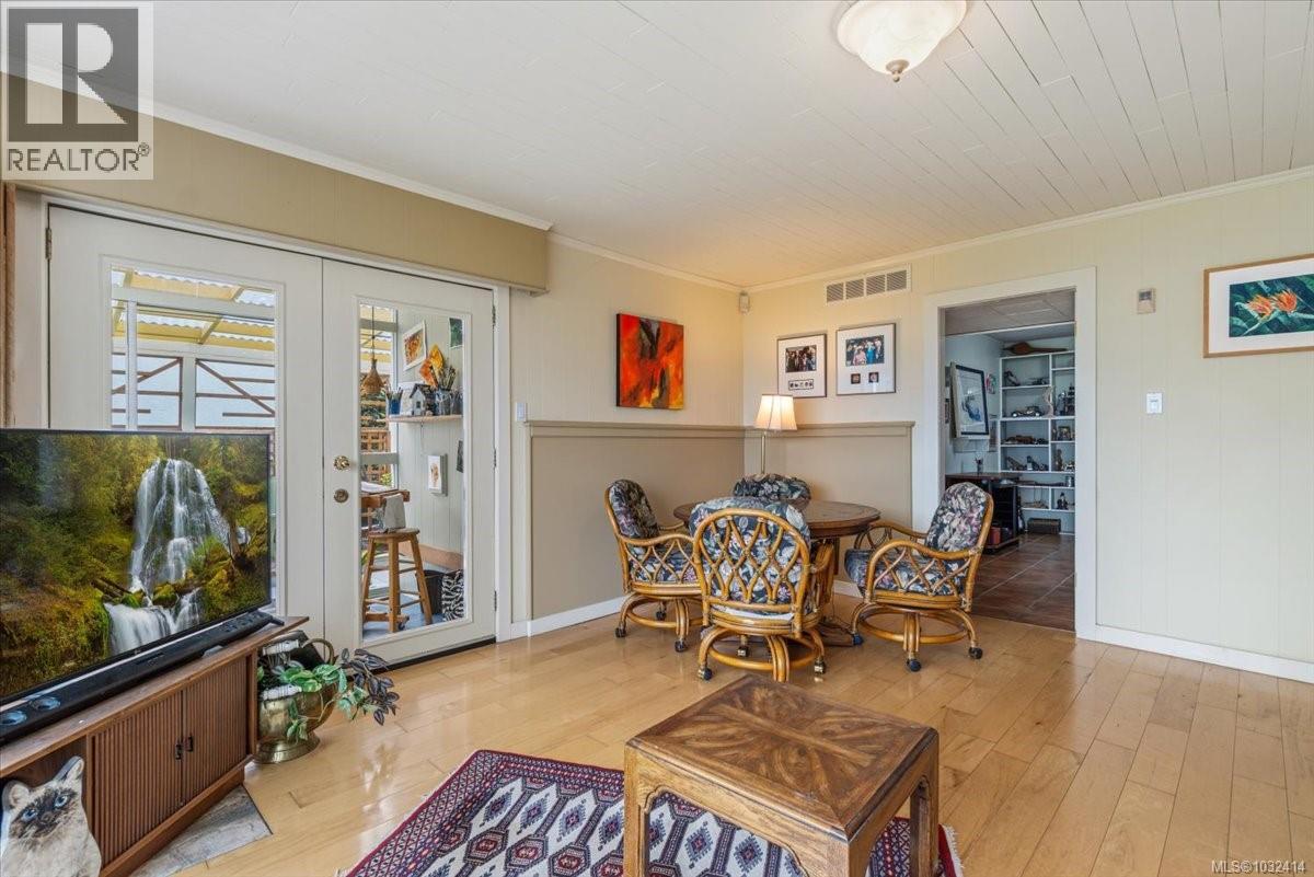 3648 SEAVIEW CRES - 17