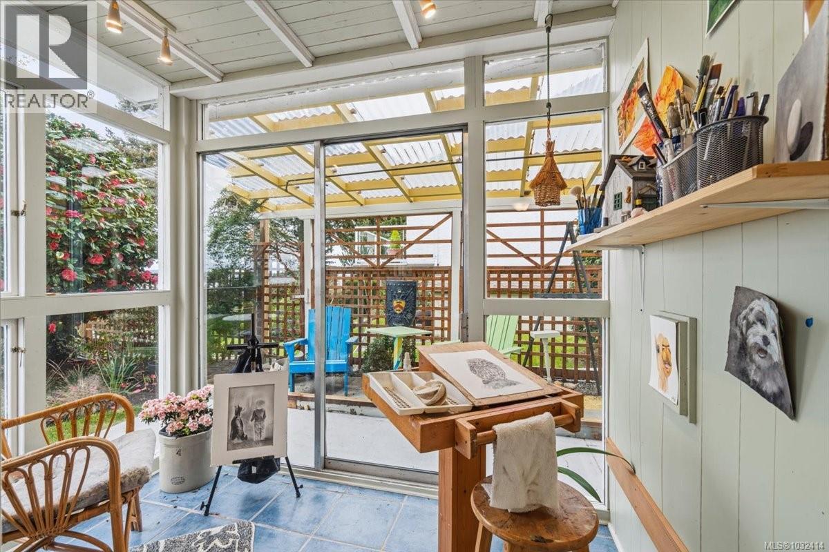 3648 SEAVIEW CRES - 18