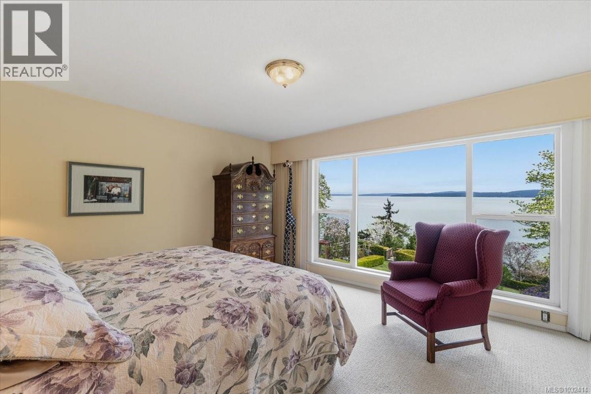 3648 SEAVIEW CRES - 24