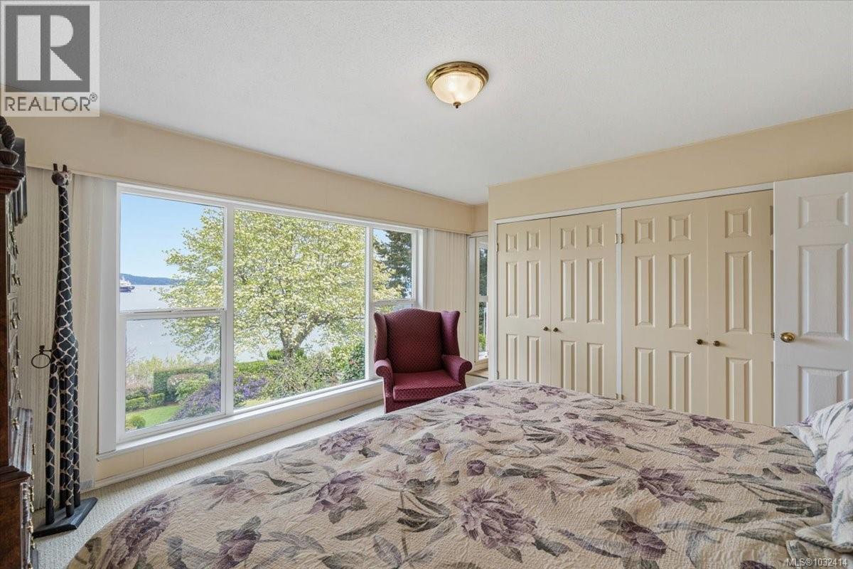 3648 SEAVIEW CRES - 25