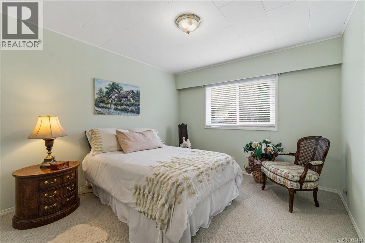 3648 SEAVIEW CRES - 29