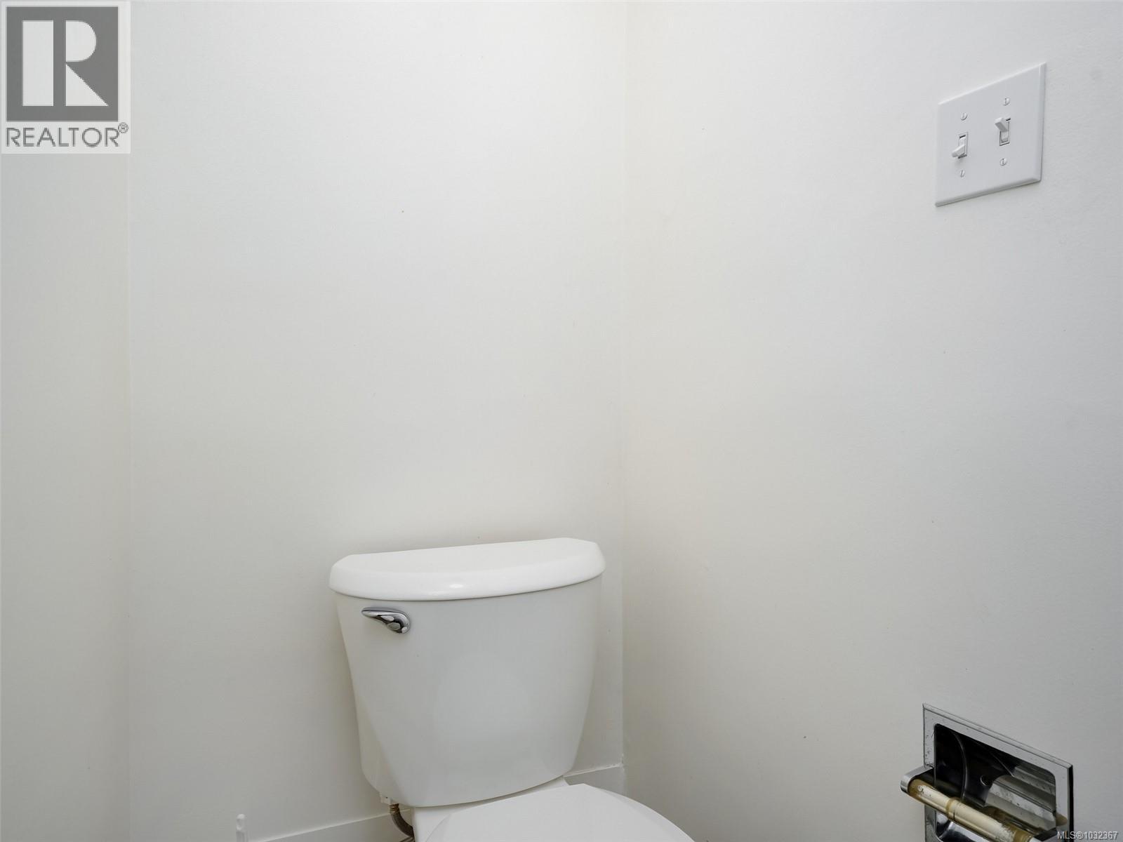 #A & B 1725 Feltham Rd - 21