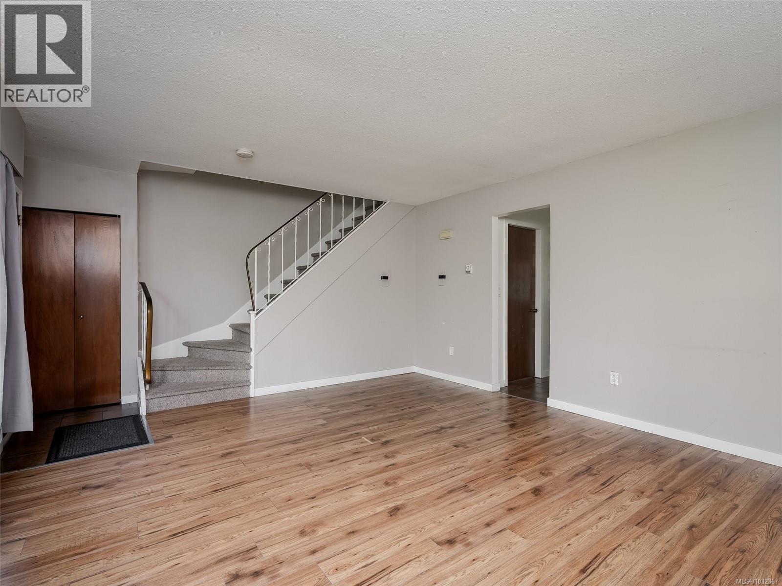 #A & B 1725 Feltham Rd - 31