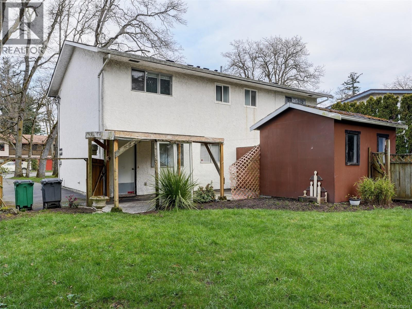 #A & B 1725 Feltham Rd - 44