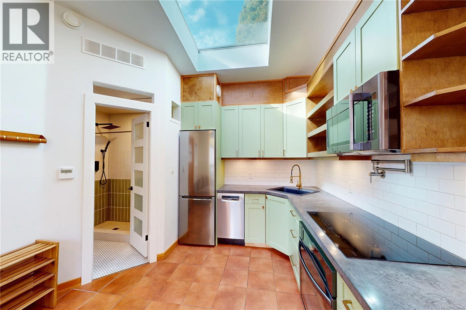  1454/1456 Begbie Street, Victoria