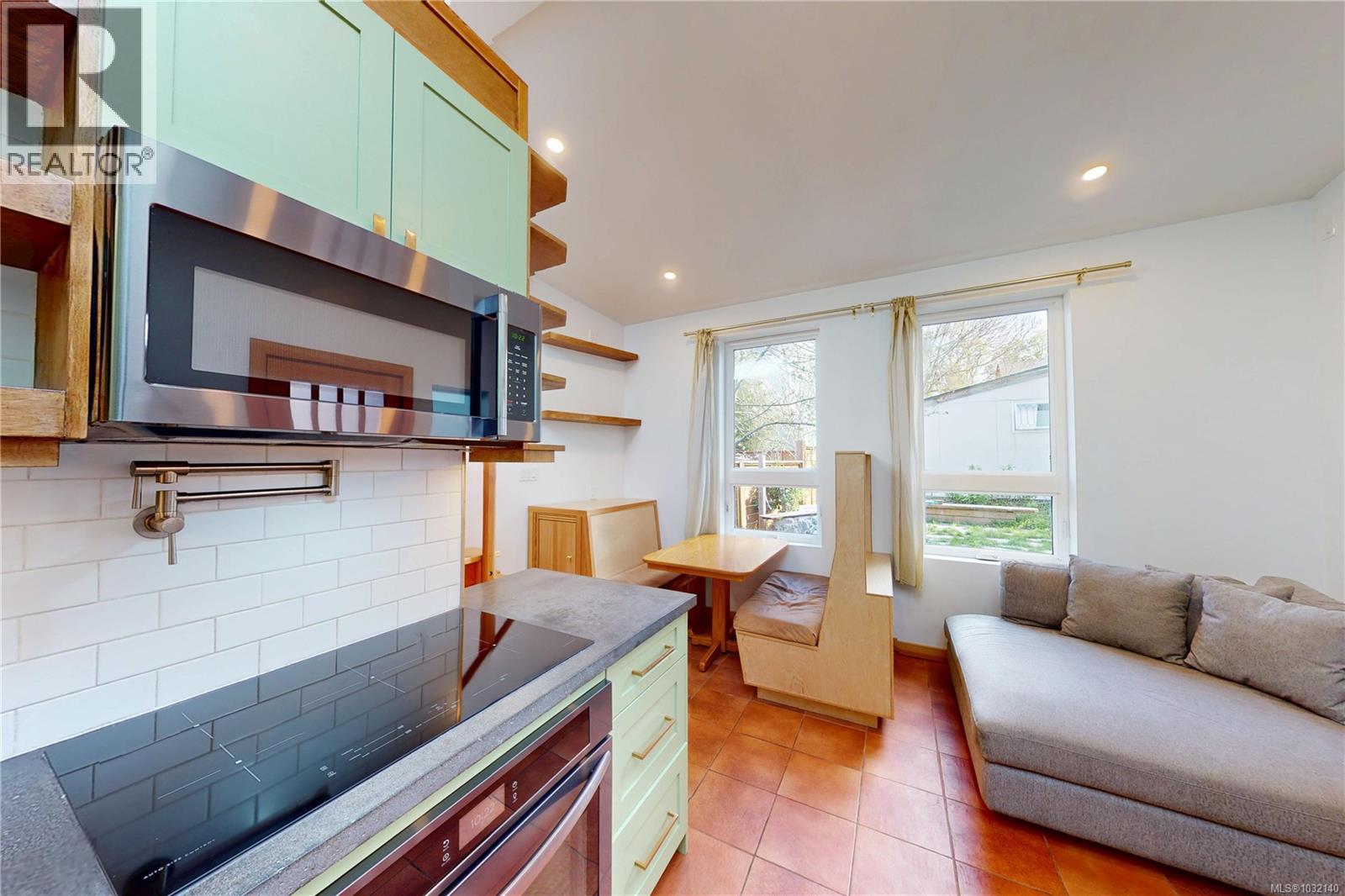  1454/1456 Begbie Street, Victoria