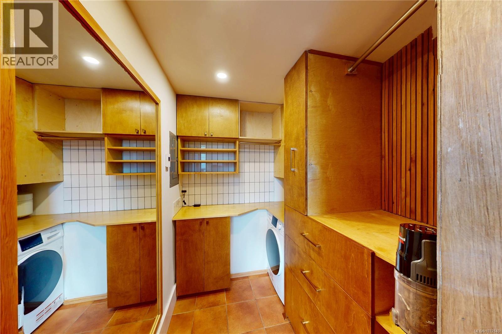  1454/1456 Begbie Street, Victoria