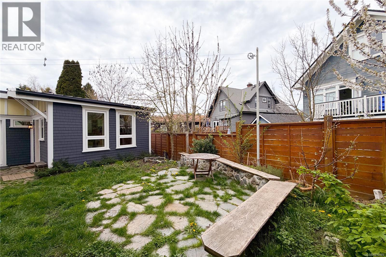  1454/1456 Begbie Street, Victoria