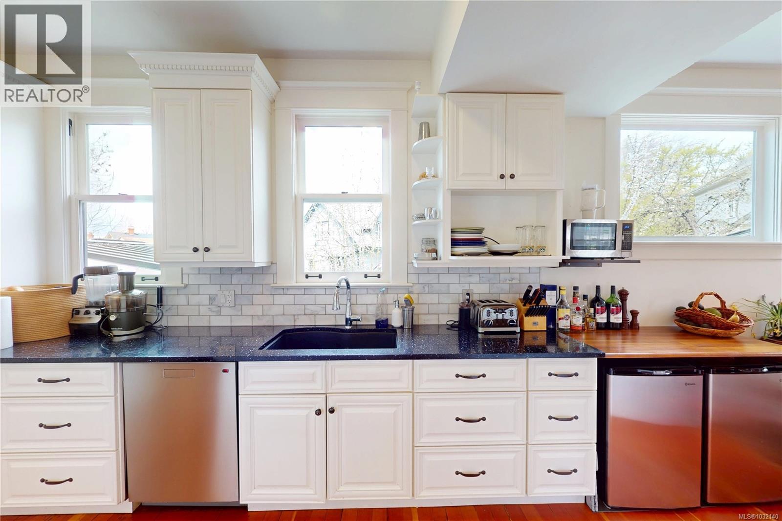  1454/1456 Begbie Street, Victoria