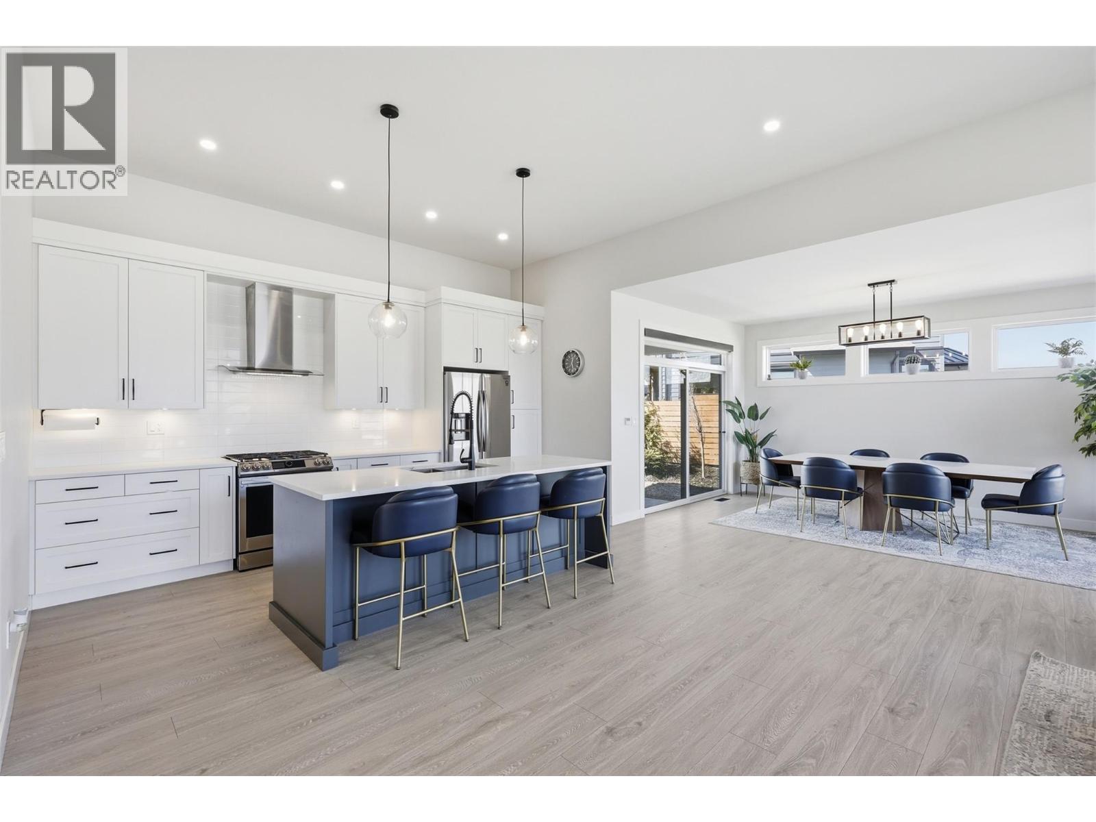 347 RUE CHEVAL NOIR - 16