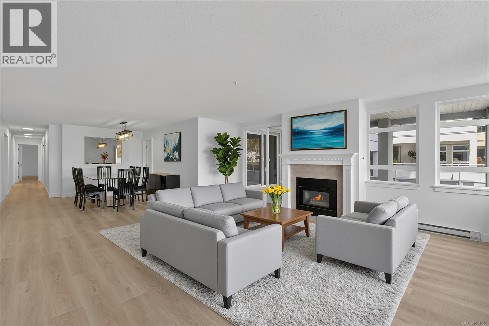 #206 5110 CORDOVA BAY RD - 16