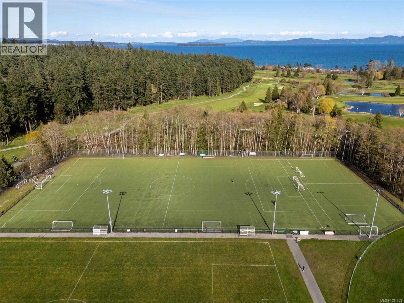 #206 5110 CORDOVA BAY RD - 60