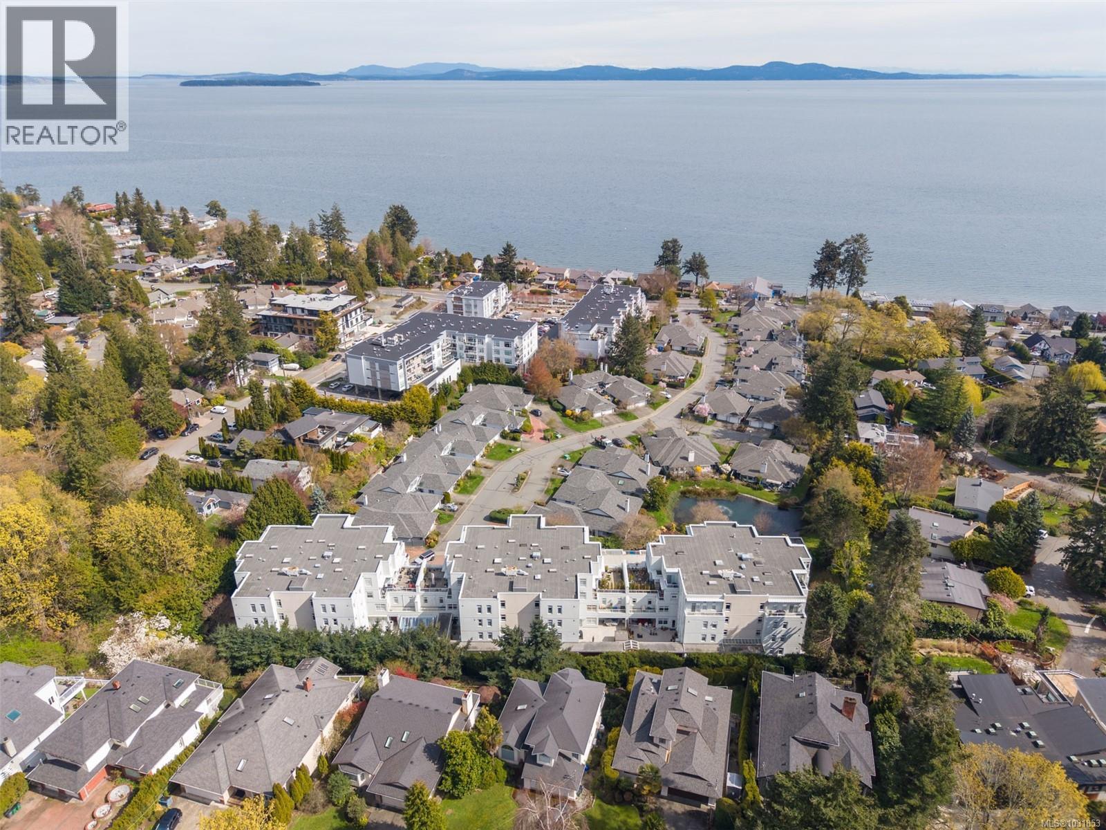 #206 5110 CORDOVA BAY RD - 45