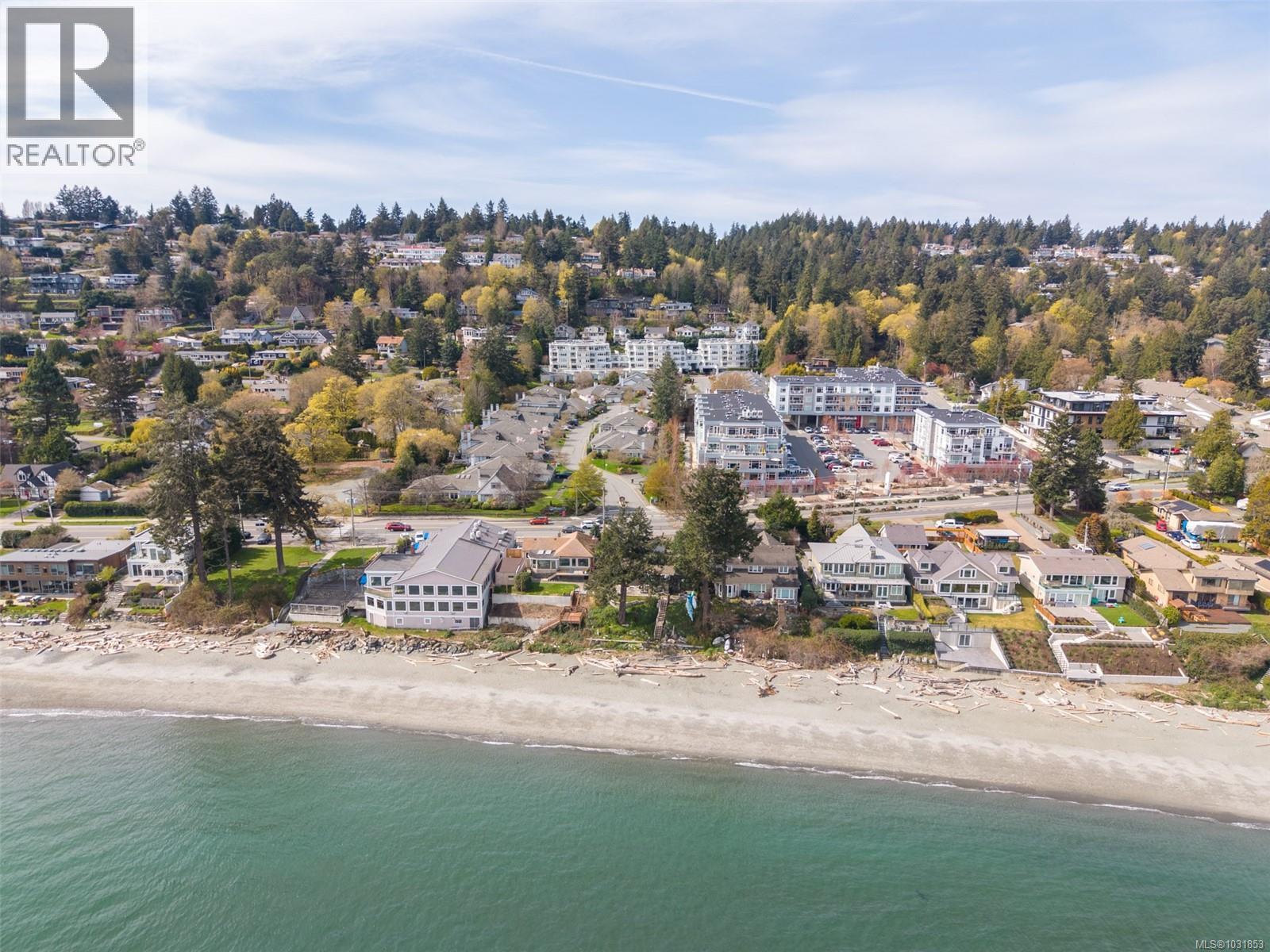 #206 5110 Cordova Bay Rd - 3