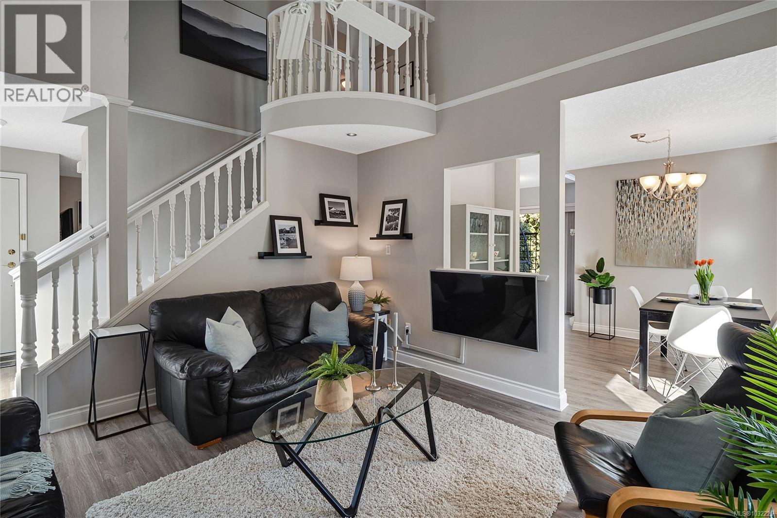 #5 1809 MCKENZIE AVE - 8