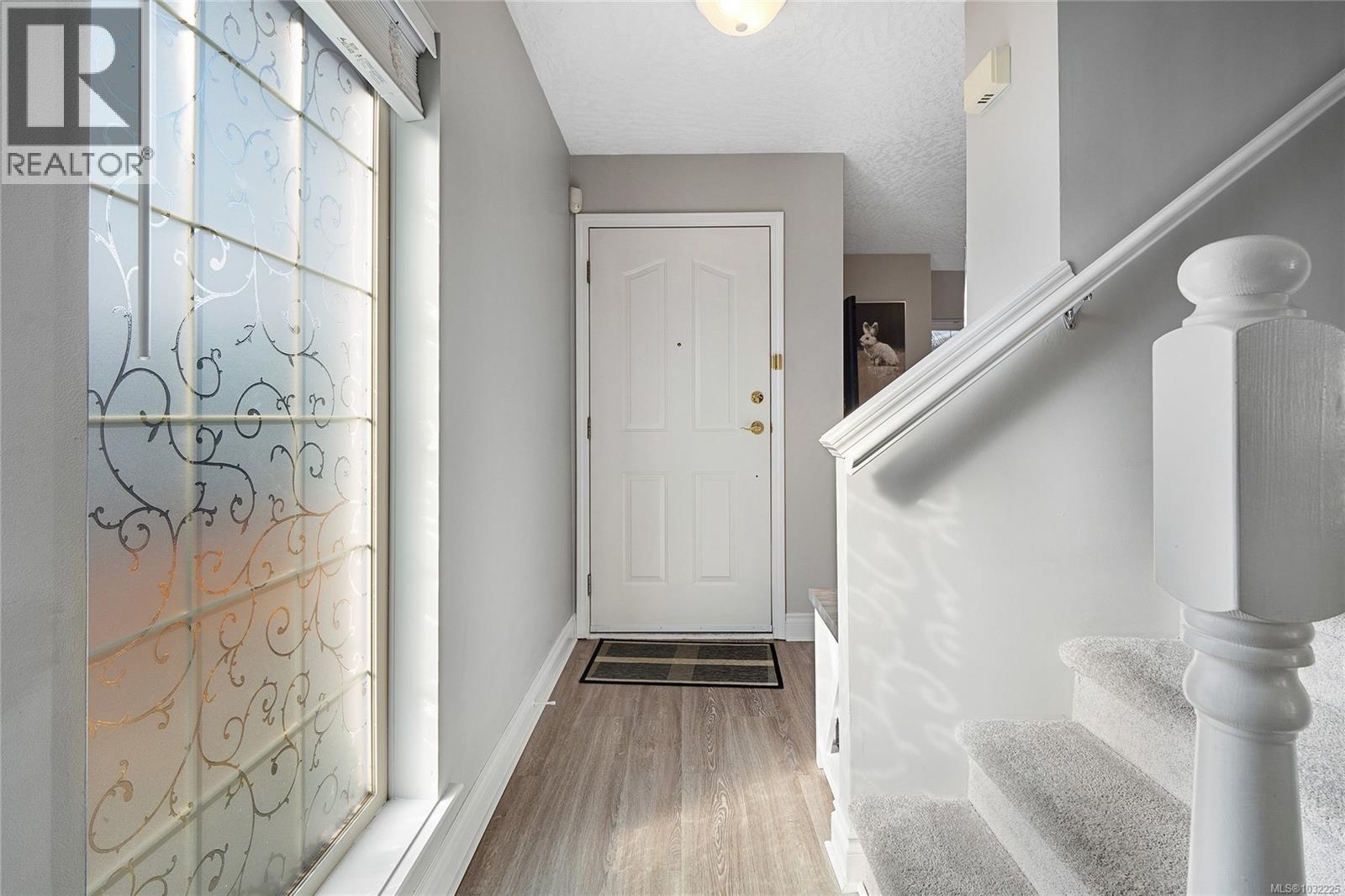 #5 1809 MCKENZIE AVE - Image 3