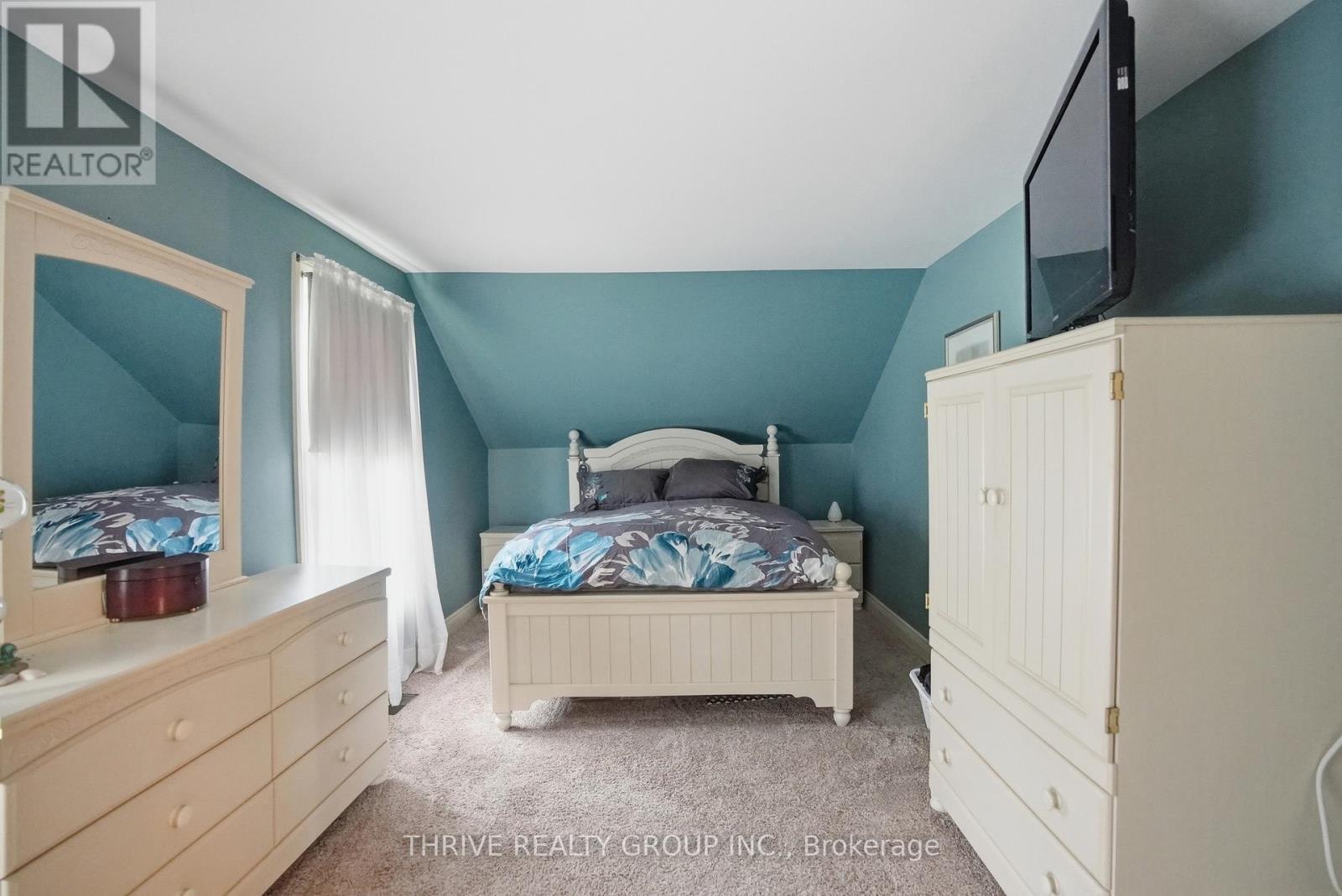 160 WEST PARK DRIVE S - 32