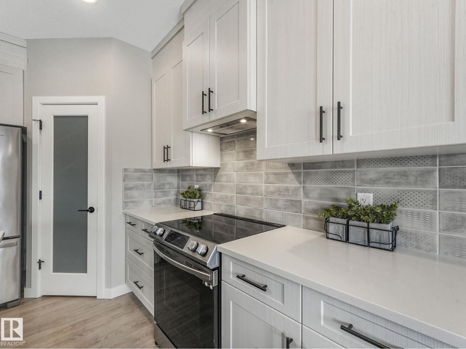 22139 80 AV NW - 13