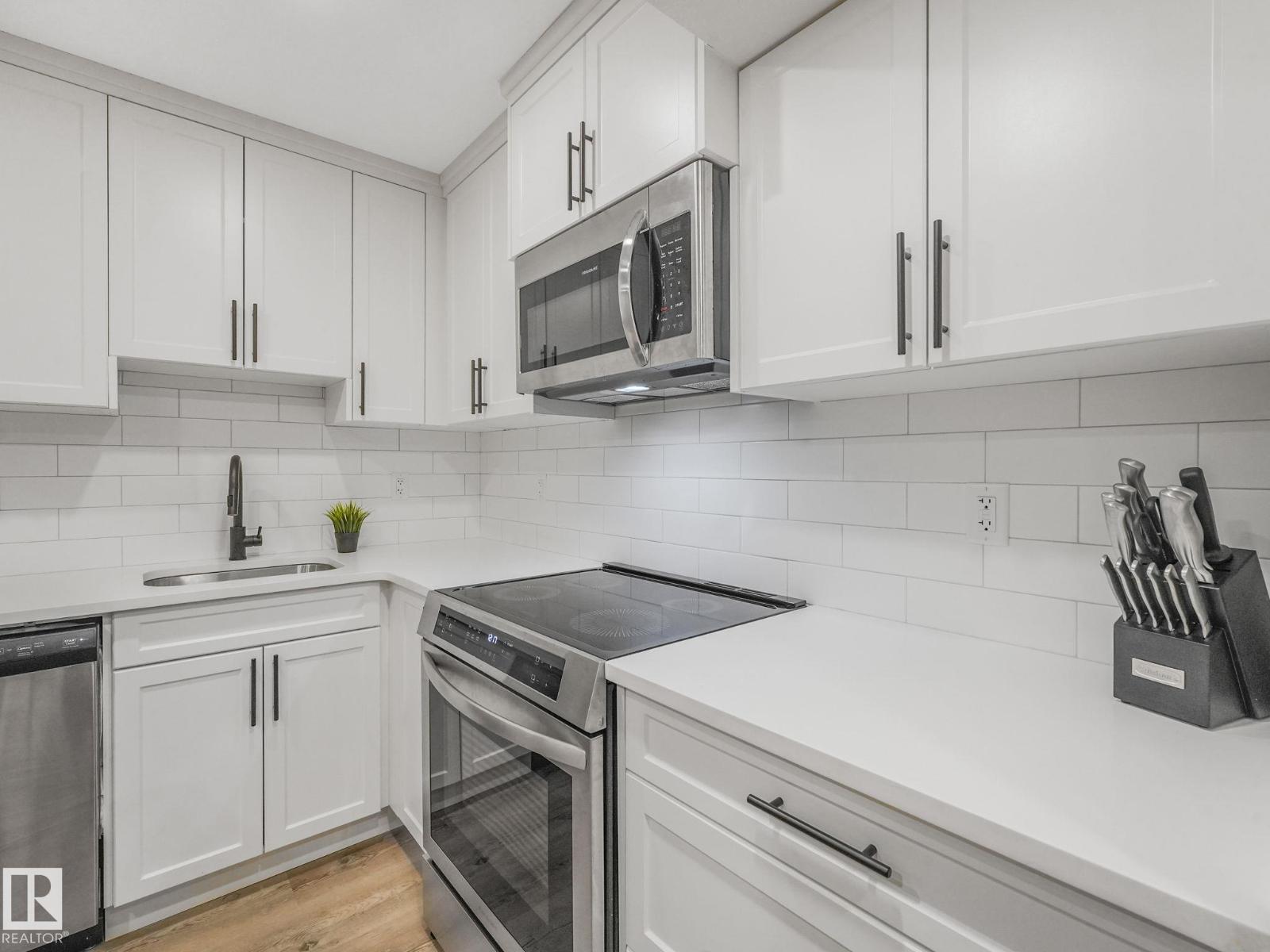 22139 80 AV NW - 48