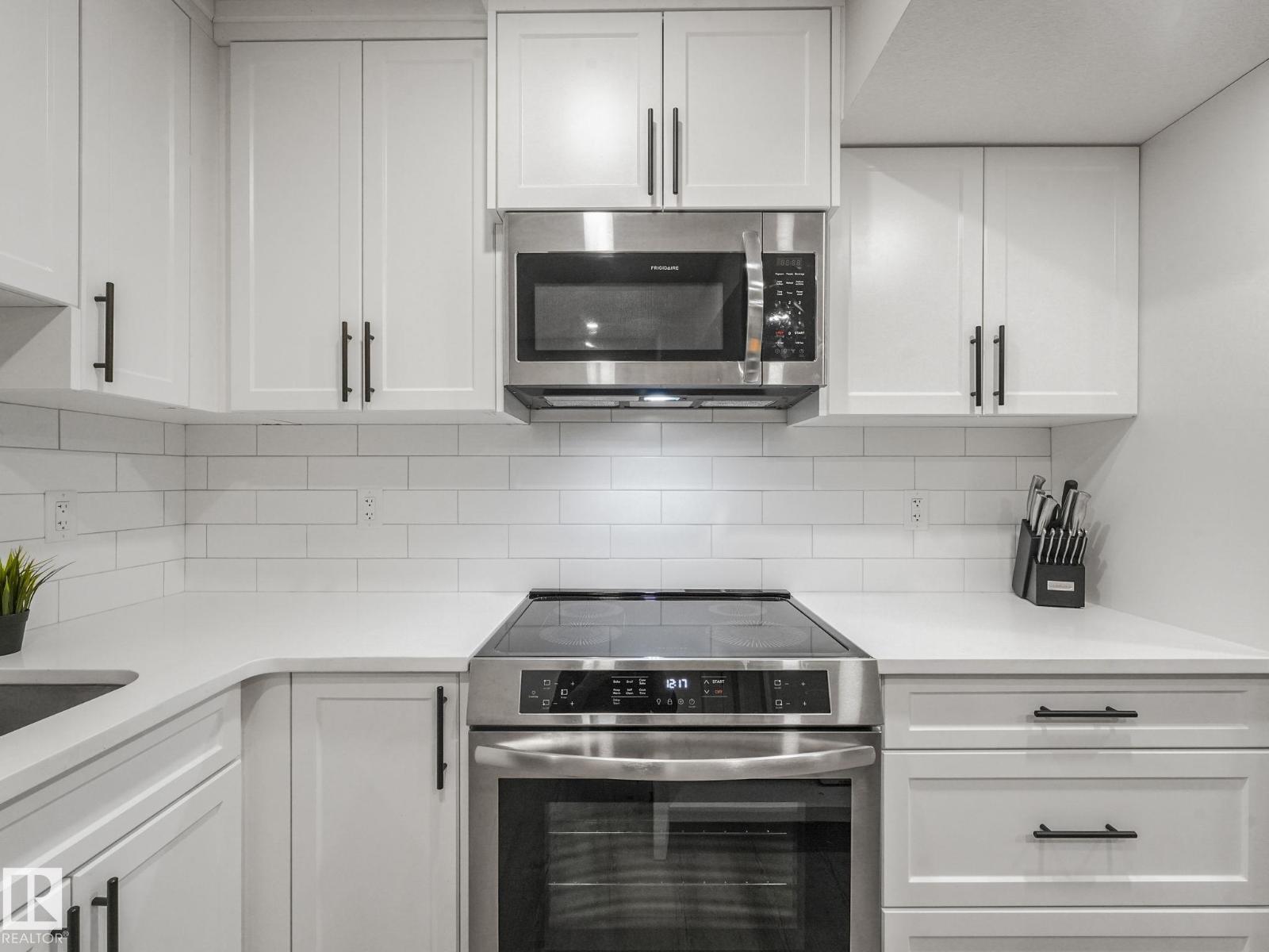 22139 80 AV NW - 49