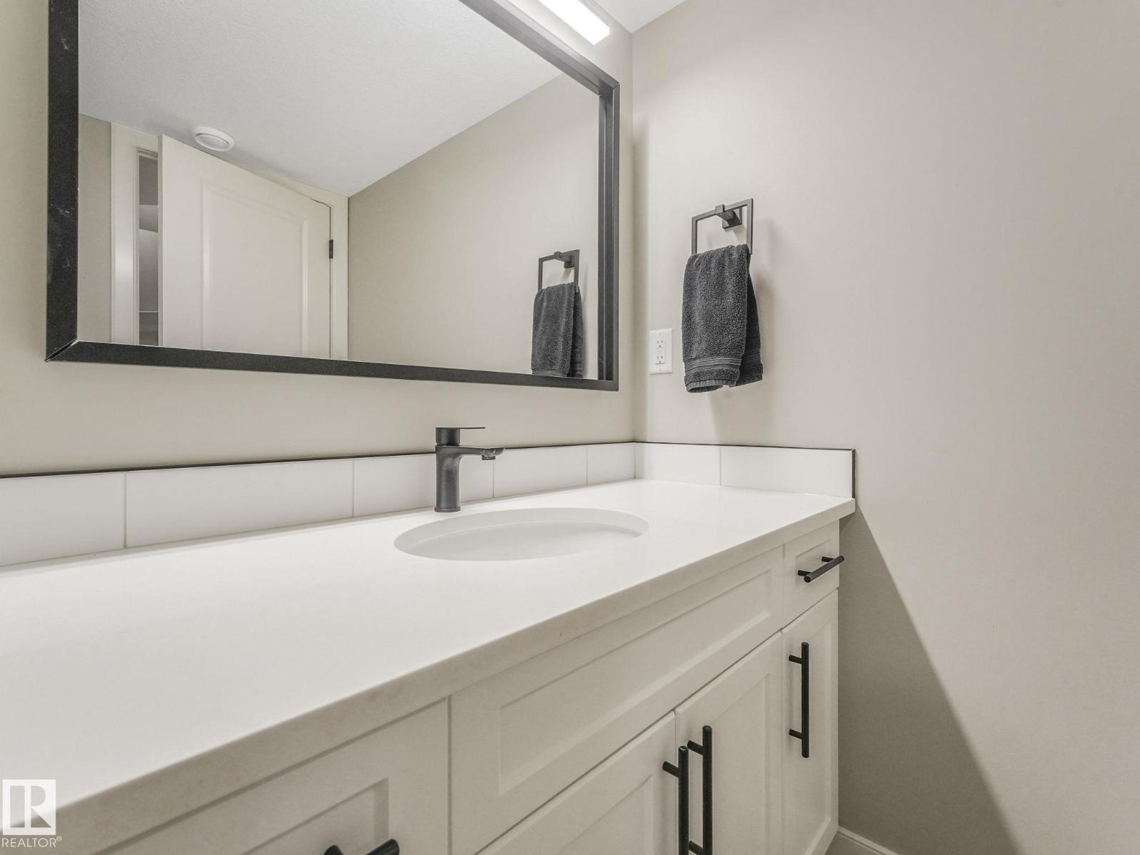 22139 80 AV NW - 63