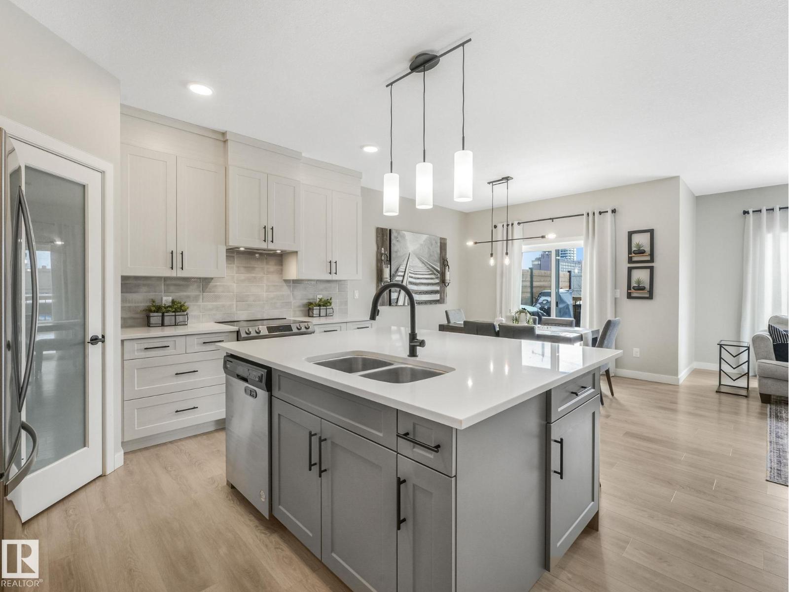 22139 80 AV NW - 7