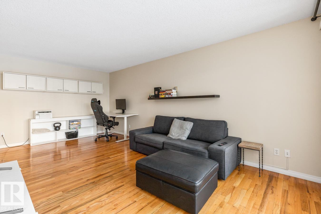 #203 10230 120 ST NW - 11