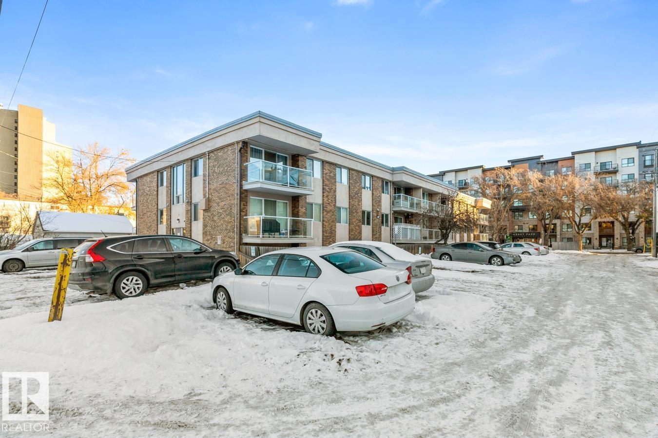#203 10230 120 ST NW - 21