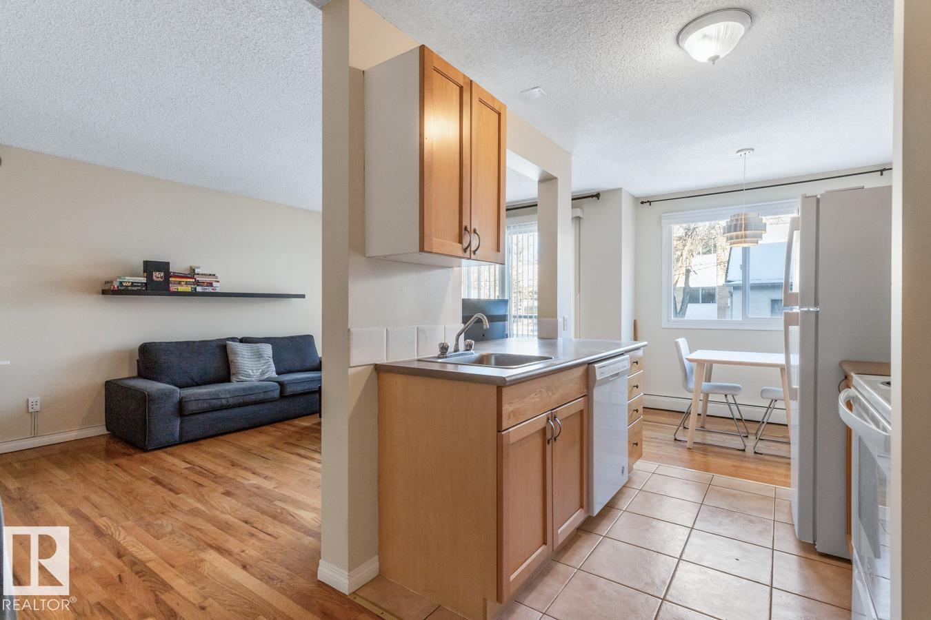 #203 10230 120 ST NW - 3