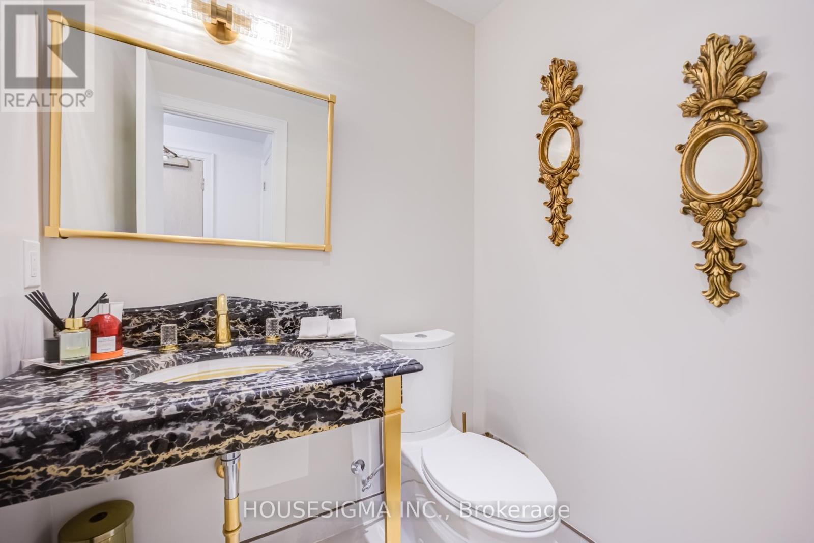 #406 1 STRATHGOWAN AVENUE - 26