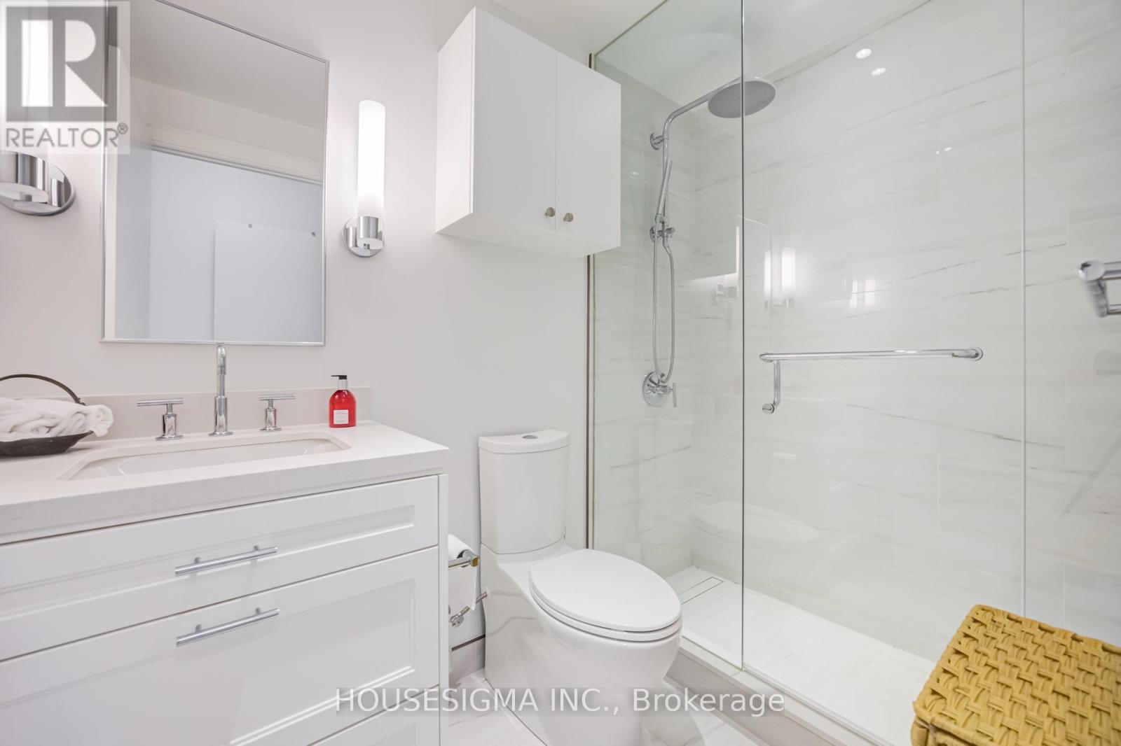 #406 1 STRATHGOWAN AVENUE - 27