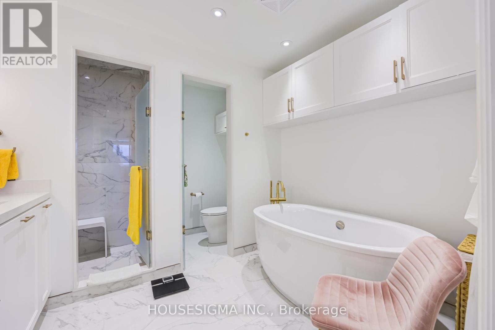 #406 1 STRATHGOWAN AVENUE - 38