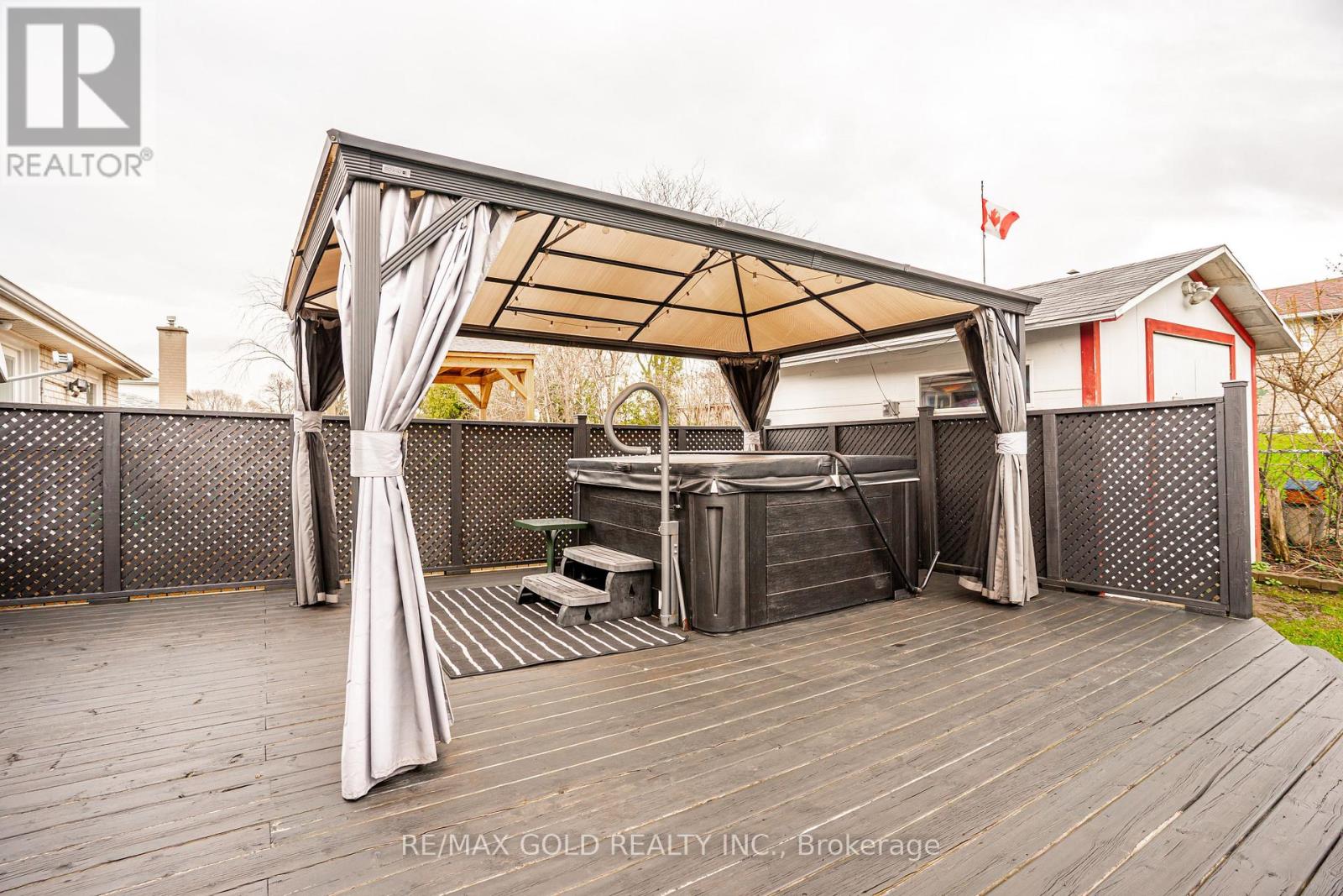 53 DAVENPORT CRESCENT — photo 40
