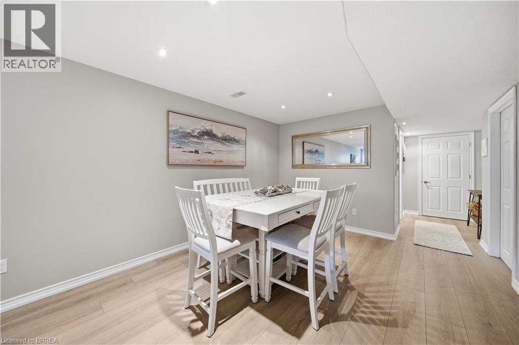 560 GREY Street Unit# 30, Brantford, Ontario, N3S0C4 — Photo 29
