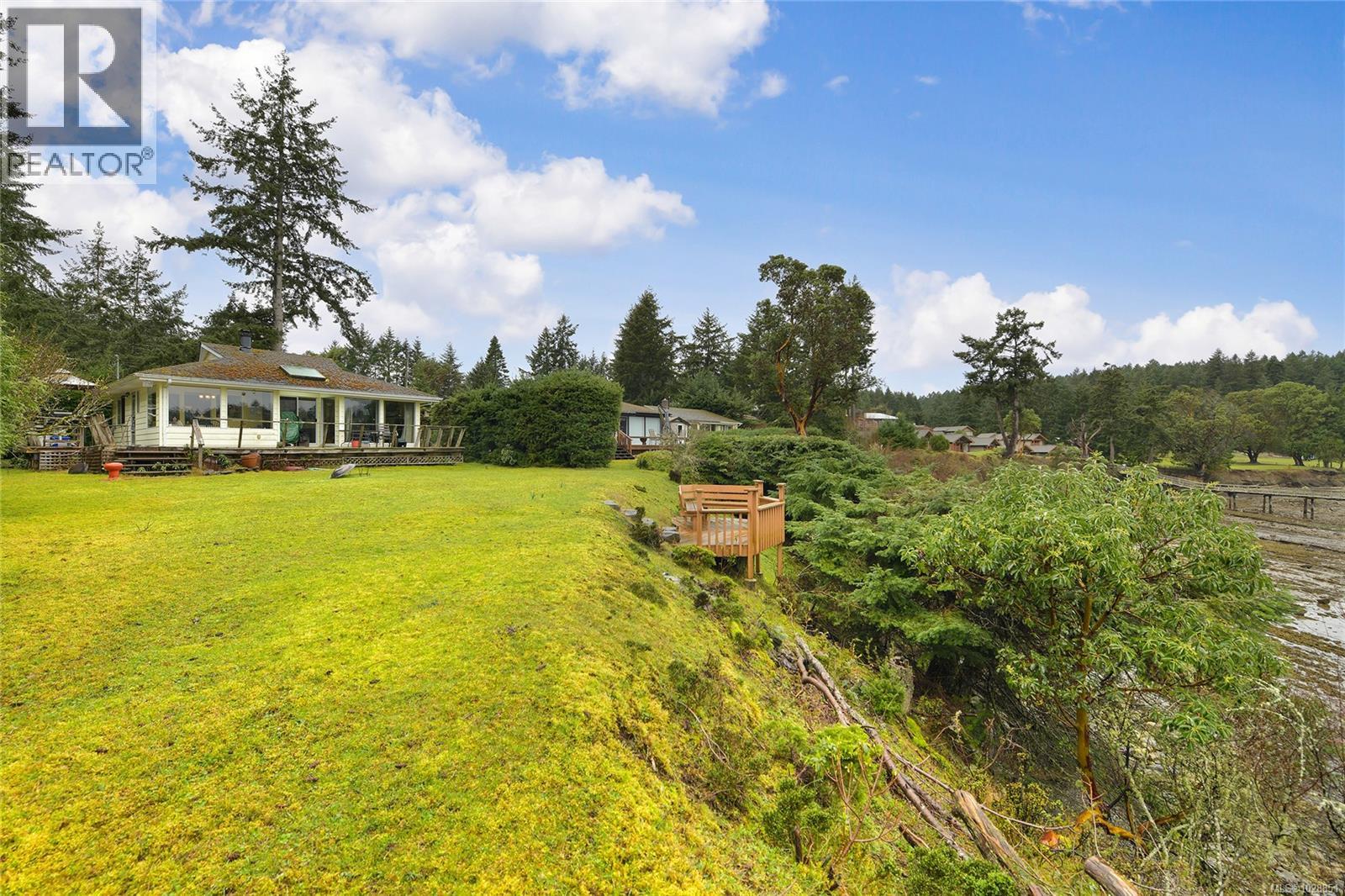 506 Arbutus Dr - 3