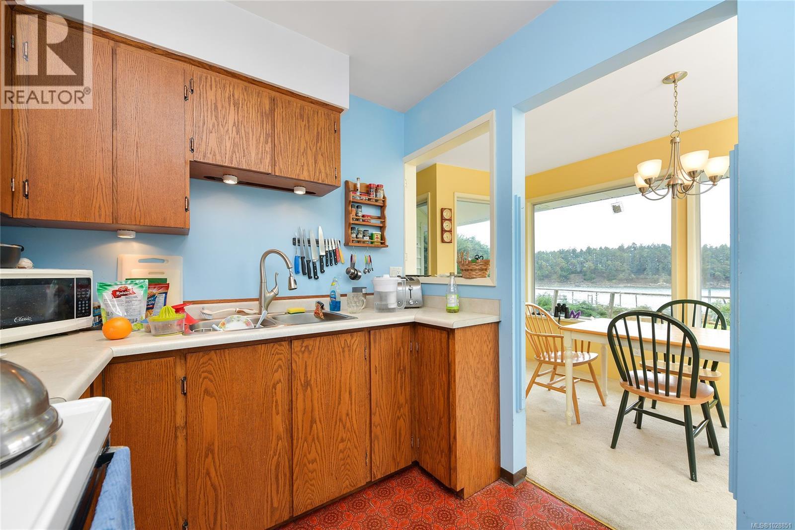 506 Arbutus Dr - 11