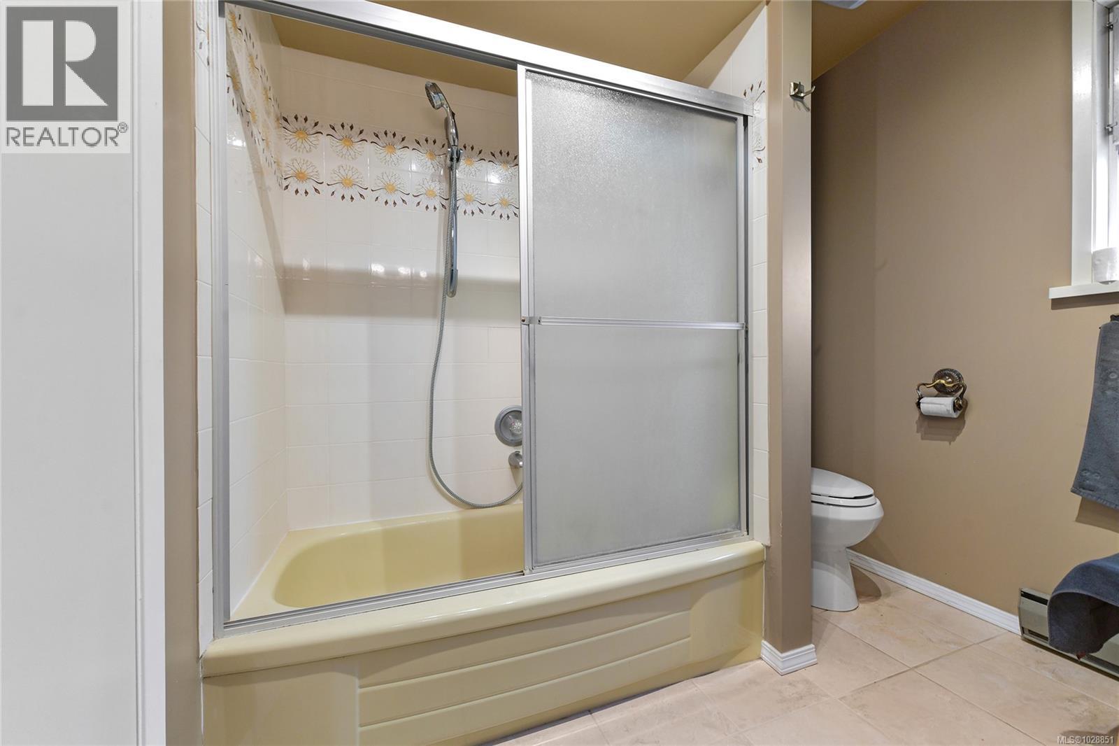 506 Arbutus Dr - 24