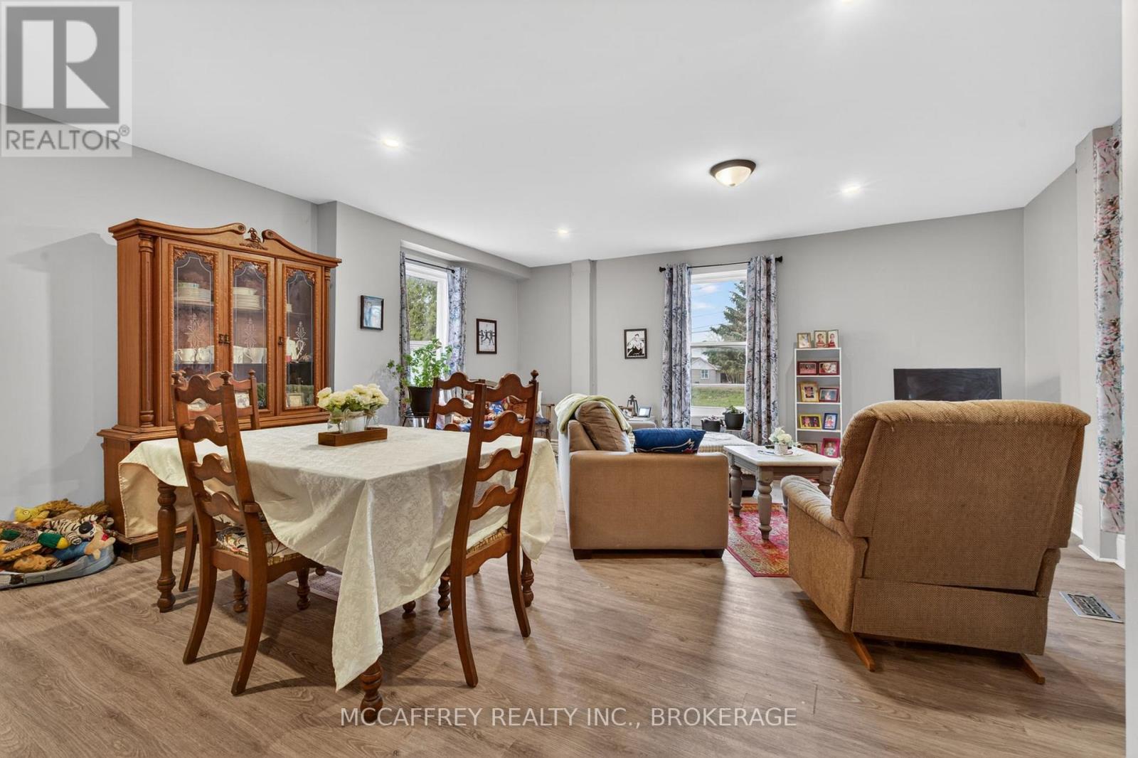 5 RAILWAY STREET - 4