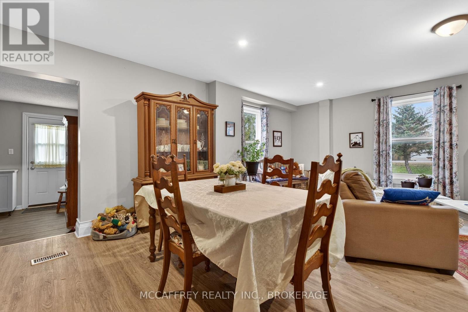 5 RAILWAY STREET - 5