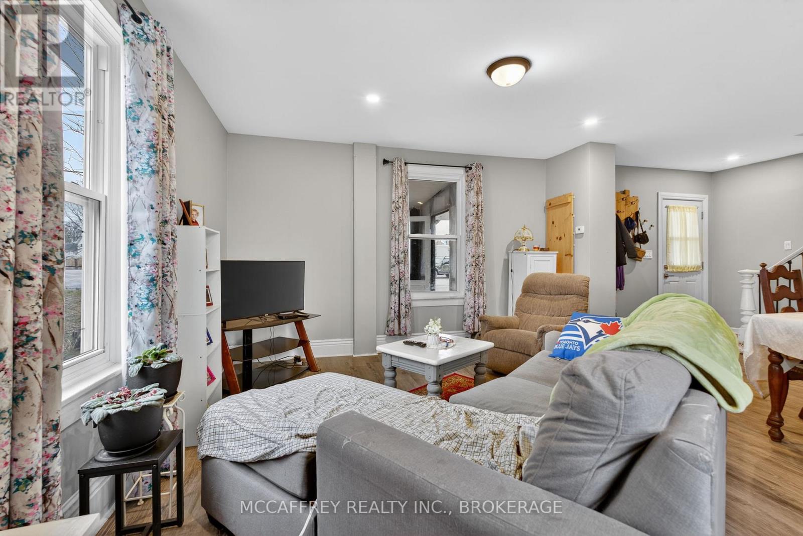 5 RAILWAY STREET - 7