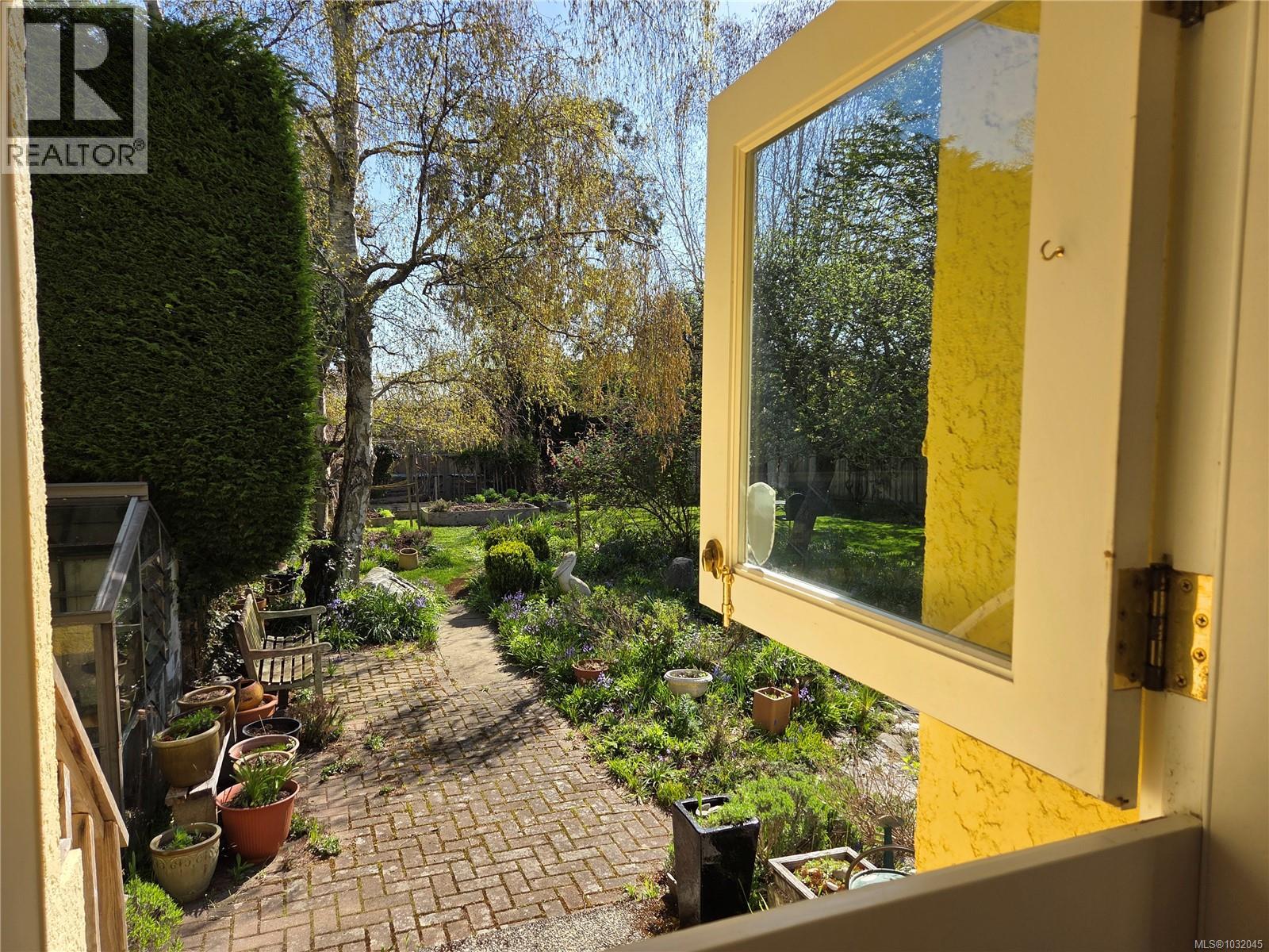  2125 HALL Road, Oak Bay