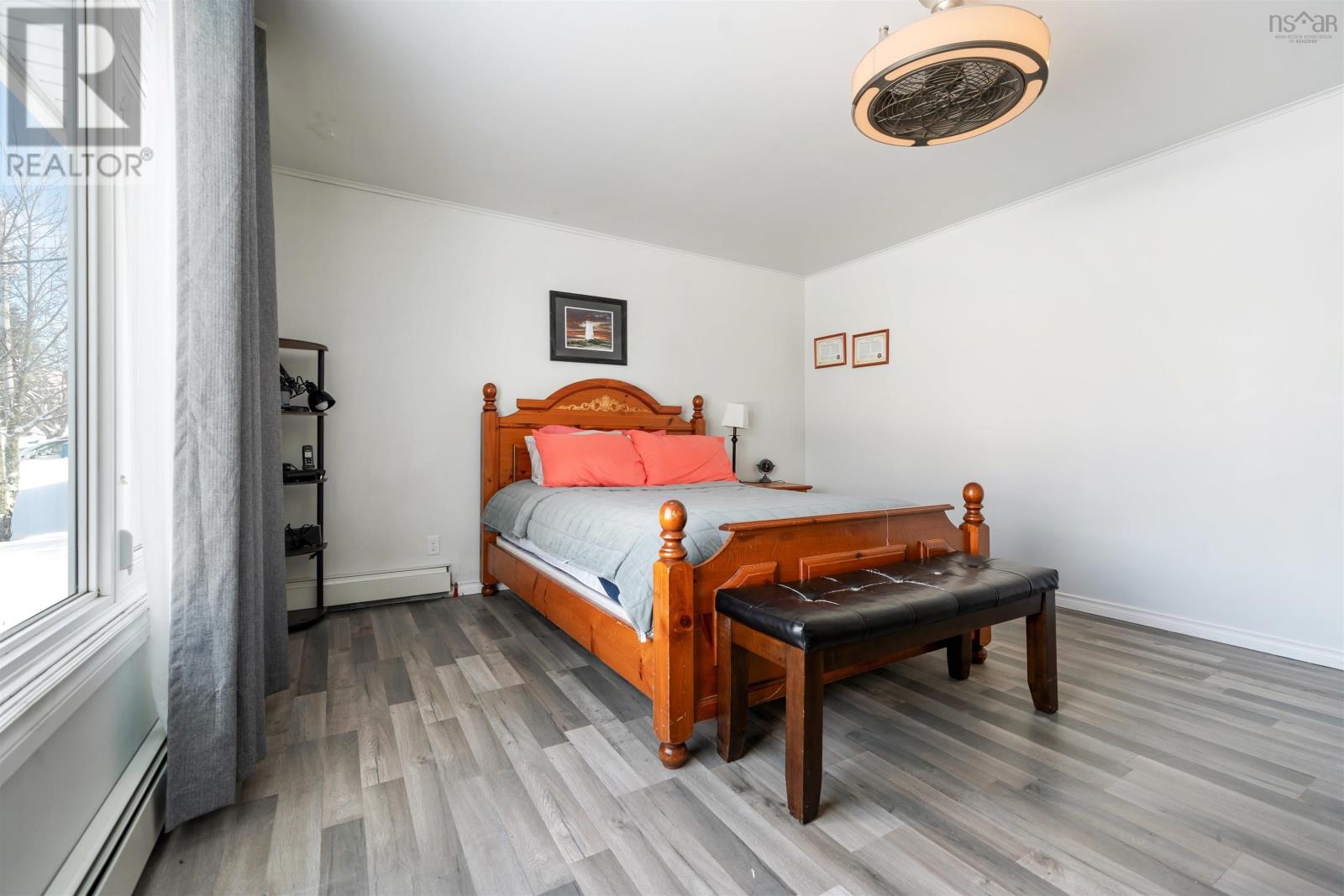 Property 34 of 48 of 8 Smith Avenue