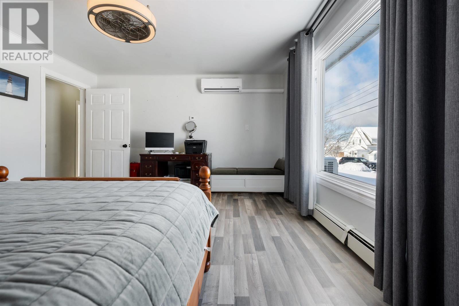 Property 32 of 48 of 8 Smith Avenue